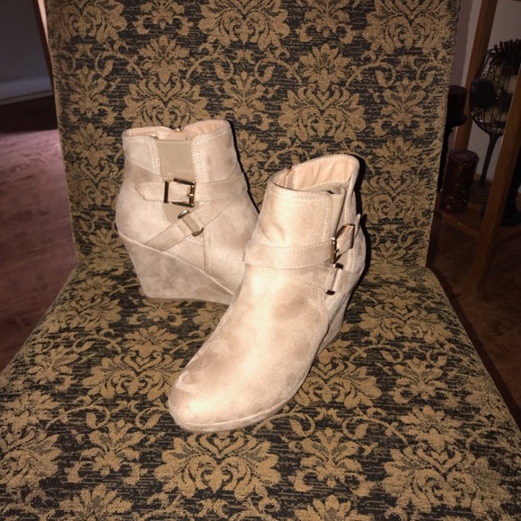 Brand new Nude Booties - Picture 1 of 1